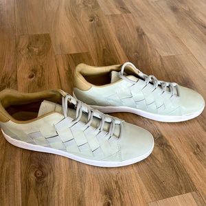 Nike Classic Men’s Tennis shoes, Size 10